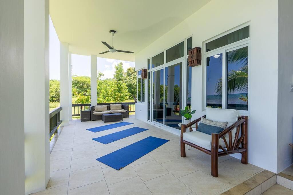 Ivy'S Cove Beach Side Condo - Luxury Villa Whitehouse Exterior photo