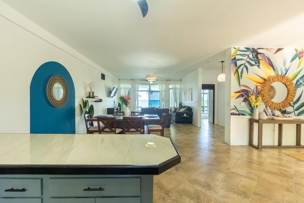 Ivy'S Cove Beach Side Condo - Luxury Villa Whitehouse Exterior photo